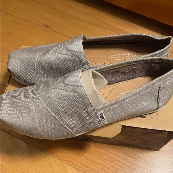 Toms Women’s Classic - Picture 4 of 9